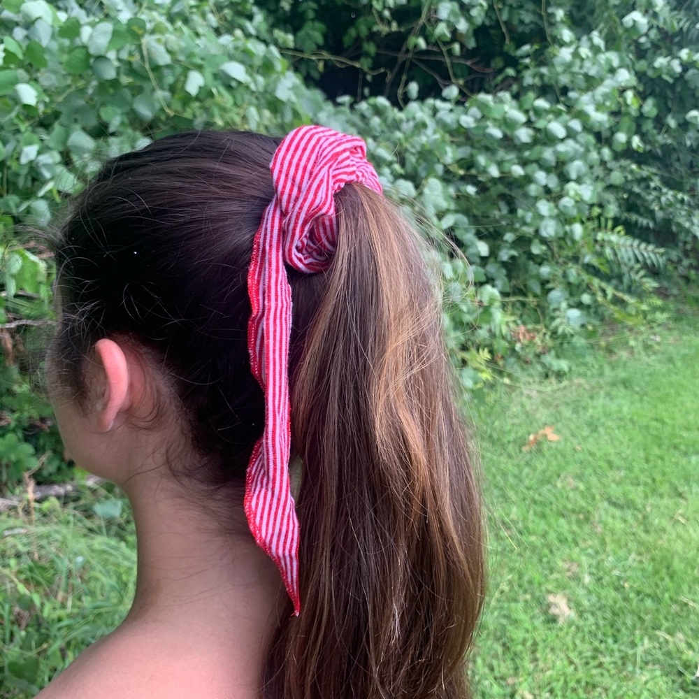 SCRUNCHIES - Picture 2 of 8